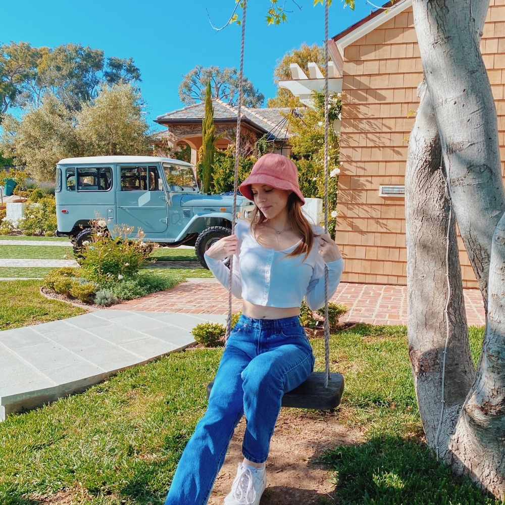 Meet your Posher, Lauren